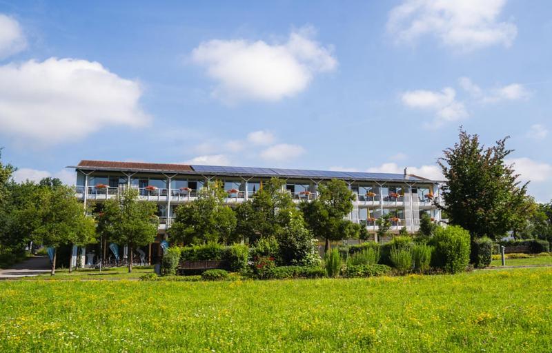 バート・ビルンバッハHaus Am Kurparkアパートメント エクステリア 写真